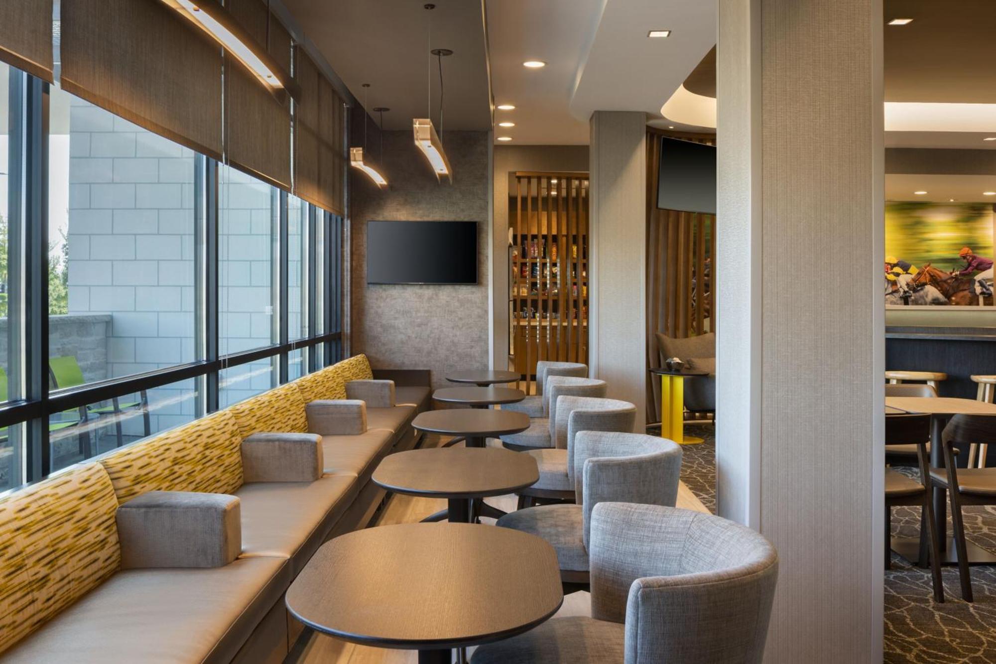 Springhill Suites By Marriott 鲍灵格林 外观 照片